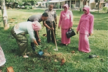 Pada tanggal 1 Agustus 2016 .pengurus cabang Agam dan pasangan anggota Polri yang akan melaksanakan sidang nikah (BP4) melaksanakan penanaman pohon di lingkungan asrama Polres AGAM 