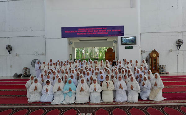 Tadarusan Al Quran bersama Bhayangkari PD Aceh 2019 e