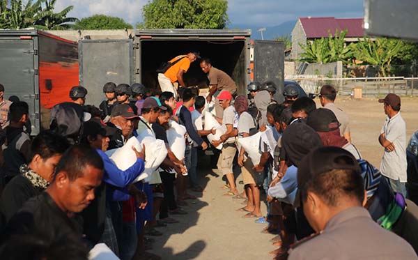 Kunjungan ke korban gempa di Plu, Donggla dan Dili c