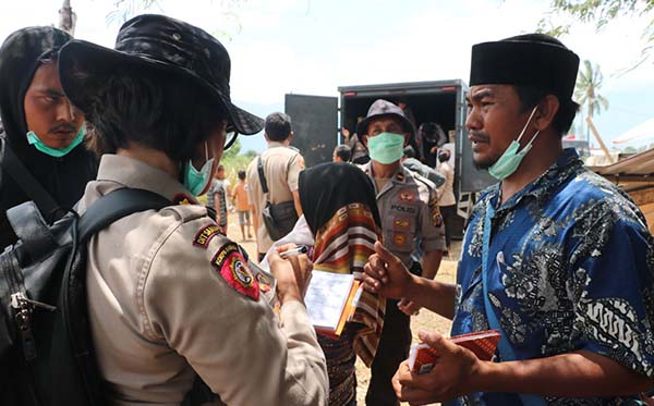 Kunjungan ke korban gempa di Plu, Donggla dan Dili i