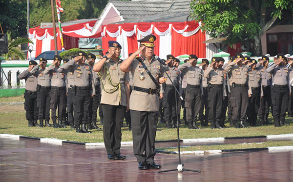 ZIARAH DAN TABUR BUNGA PD BANTEN c